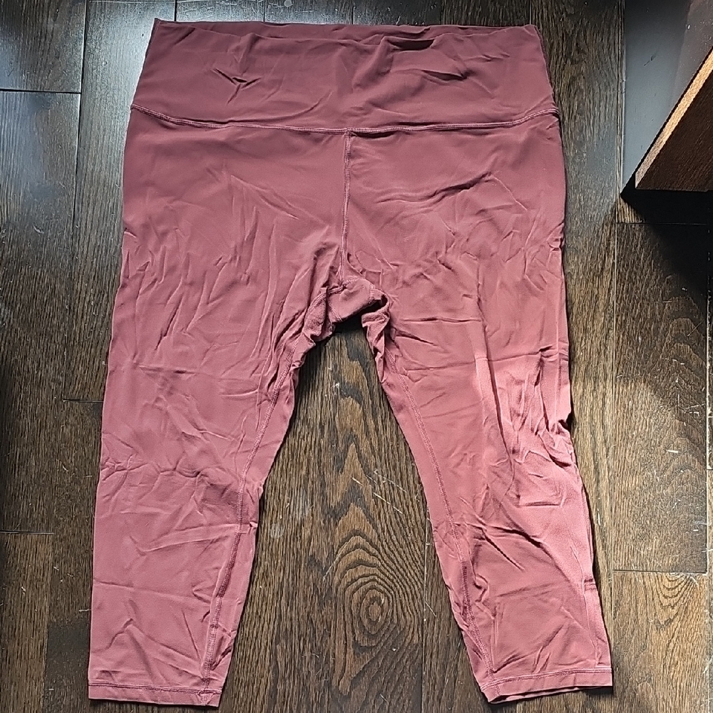 Athleta Women's Transcend 7/8 Pants in Burgundy